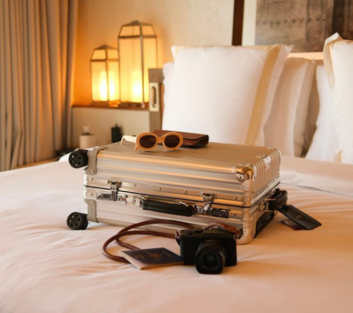 Consejos de alojamiento en Ibiza: cómo elegir zona y presupuesto – hostal boutique en San Antonio Ibiza