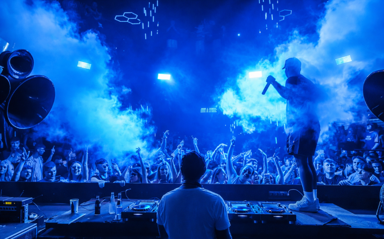 Noche en San Antonio Ibiza: discotecas top y planes para salir | hostal boutique en San Antonio Ibiza