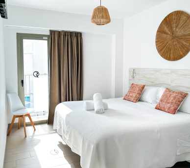 Habitación boutique en Ibiza para descansar en Sant Antoni – hostal boutique en San Antonio Ibiza