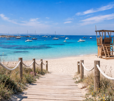 Playa de Llevant en Formentera | hostal boutique en San Antonio Ibiza