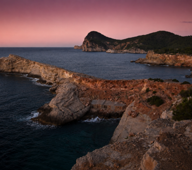 Punta Galera Ibiza, paisaje natural cerca de un hostal boutique en San Antonio Ibiza